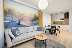 Coast Apartment with Large, Furnished Balcony in Gąski by Noclegi Renters in Gąski